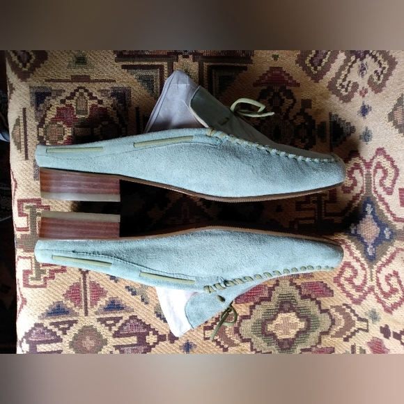 Dexter Handmade Kid Suede Moccasin Style Mules - Picture 4 of 8